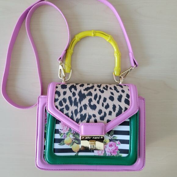 Betsey Johnson Handbags - Betsey Johnson Get a Grip Bamboo Handle Purse Leopard  / flora print